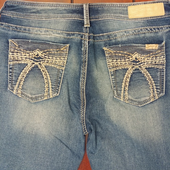 Seven Blue Jean capris - Picture 3 of 4